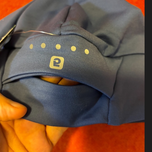 Slate blue microfleece tuque with slits for ponytail and bun NWT - Picture 8 of 10